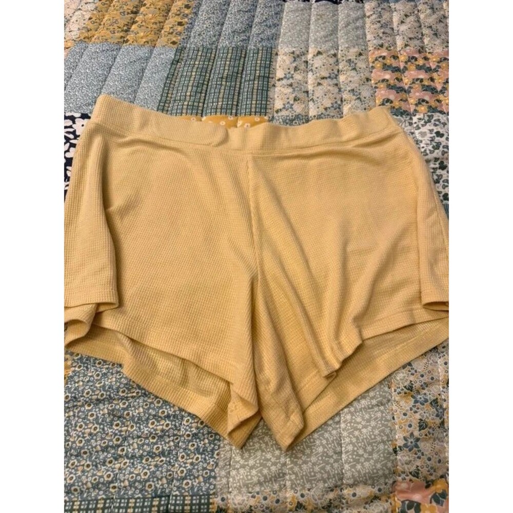 Athleta Wind Down Waffle Knit Lounge Shorts Yellow Size Large. 178